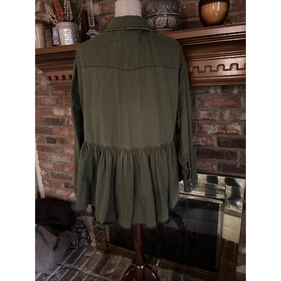 We The Free Green Baby Doll Dylan Heavy blouse Size Small Pearl Snaps in front - Picture 3 of 7